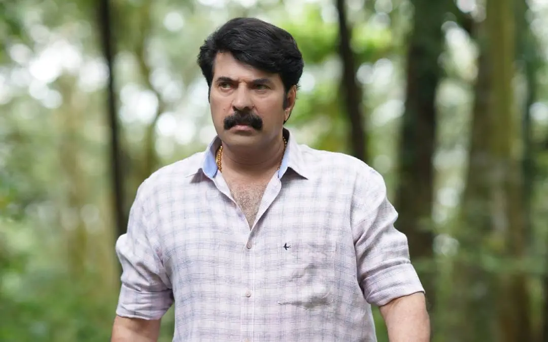പുഴുവിൽ മമ്മൂട്ടി | ഫോട്ടോ: www.facebook.com/Mammootty/photos