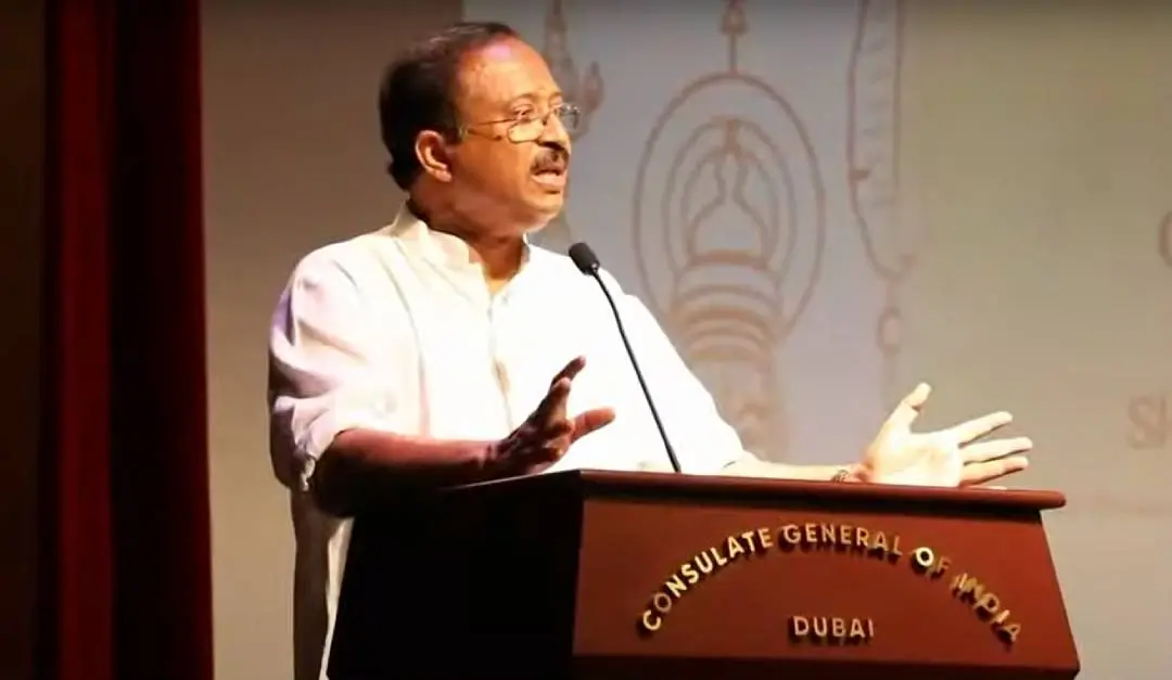 ദുബായിലെ ഓണാഘോഷ പരിപാടിയില് വി മുരളീധരന് സംസാരിക്കുന്നു | Screengrab: മാതൃഭൂമി ന്യൂസ്