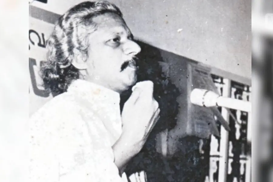 അടൂര് ഗോപാല കൃഷ്ണന് കോഴിക്കോട് ടാഗോര് ഹാളില് ഉദ്ഘാടനം ചെയ്ത ചലച്ചിത്രമേള -IFFK പിറന്ന വഴി!