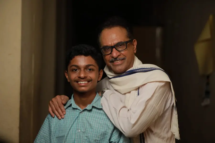 രമേഷ് പിഷാരടി പറഞ്ഞ മരണവീട്ടിലെ തമാശക്കഥ വീഡിയോ ആക്കി, ആകാശ് അങ്ങനെ ഹെഡ് മാസ്റ്ററുടെ ശ്രീധരനായി