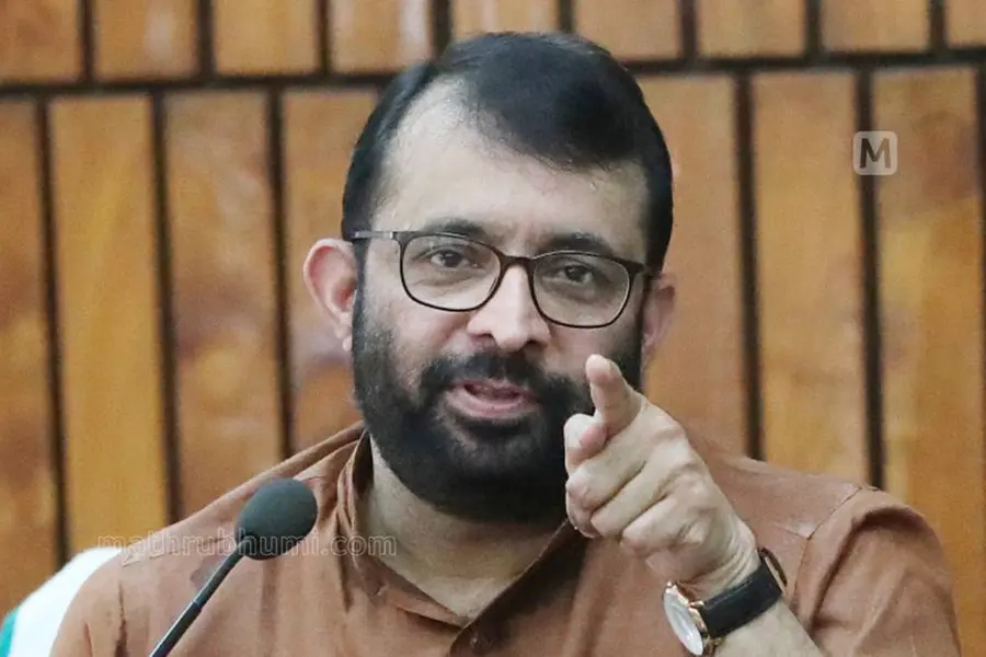 വേദിയില് ആർക്കും ഇരിപ്പിടം വാഗ്ദാനംചെയ്തിട്ടില്ല, പിശകുണ്ടെങ്കില് പരിശോധിക്കും- ശ്രീരാമകൃഷ്ണന്