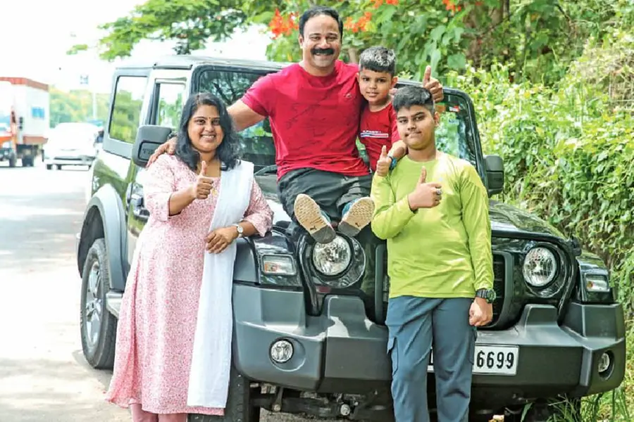 പരിമിതികളാണ് ഊര്ജം, ആത്മവിശ്വാസം ഫുള് ടാങ്ക്; കശ്മീരിലേക്ക് ഥാറോടിച്ച് പഞ്ചഗുസ്തി താരം ജോബി