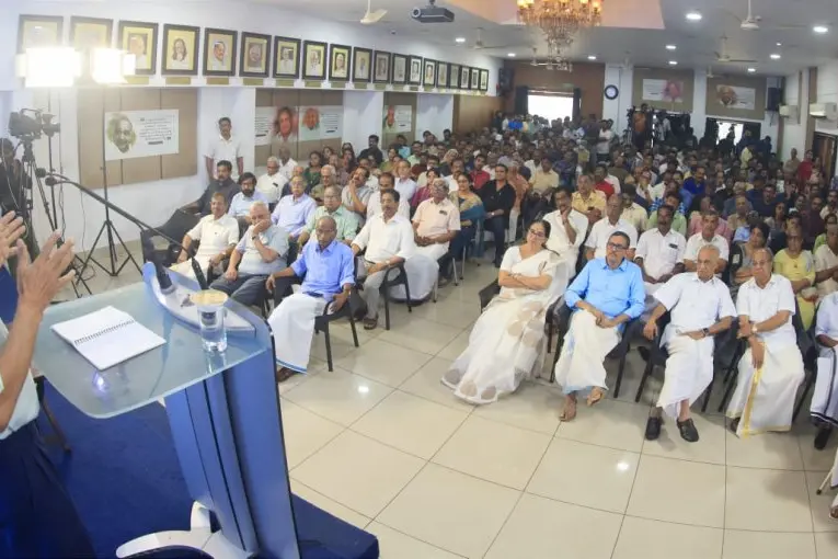 പാർലമെന്റ് മന്ദിര ഉദ്ഘാടനം അധ്യാത്മിക ചടങ്ങാക്കി, മതനിരപേക്ഷത രാജ്യത്ത് ഇല്ലാതായി- പ്രശാന്ത് ഭൂഷണ്