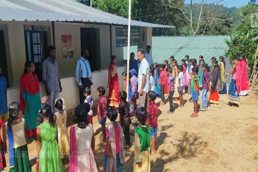 കലോത്സവം കോഴിക്കോടൻ മണ്ണിൽ ആവേശത്തിരയിളക്കുമ്പോൾ ആ പഴയ ചോദ്യം വീണ്ടും ഉയരുന്നു- എവിടെ ഗോത്രകലകൾ?