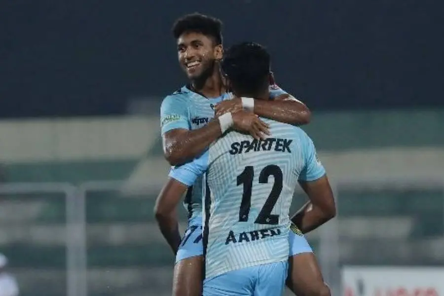 ഈസ്റ്റ് ബംഗാളിനെതിരേ രണ്ടാം പകുതിയില് തകര്പ്പന് തിരിച്ചുവരവ്; സമനില പൊരുതിനേടി ഹൈദരാബാദ്