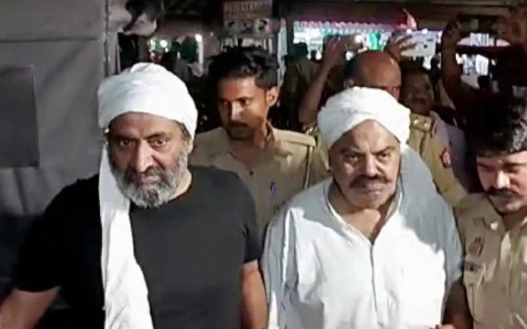 അഷ്റഫ് അഹമ്മദും അതീഖ് അഹമ്മദും | Photo: ANI