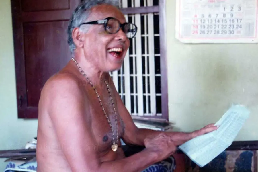'ഏണിപ്പടികള്' എഴുതിയത് ആര്? പരീക്ഷയ്ക്ക് സ്വന്തം മകള് എഴുതിയ ഉത്തരം കണ്ട് പൊട്ടിച്ചിരിച്ച തകഴി...!