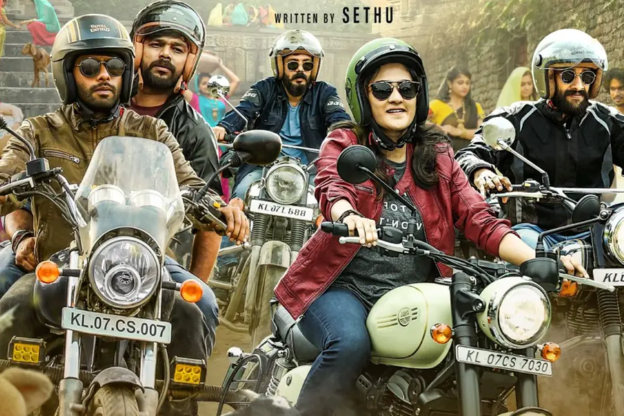 റൈഡറായി അദിതി രവി, തകർപ്പൻ സെക്കൻഡ് ലുക്ക് പോസ്റ്ററുമായി ഖജുരാഹോ ഡ്രീംസ്