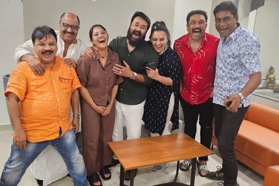 'സ്റ്റാർ ബർത്ത്ഡേ'; രചനയുടെ 40-ാം പിറന്നാൾ ആഘോഷമാക്കി മോഹൻലാലും സംഘവും