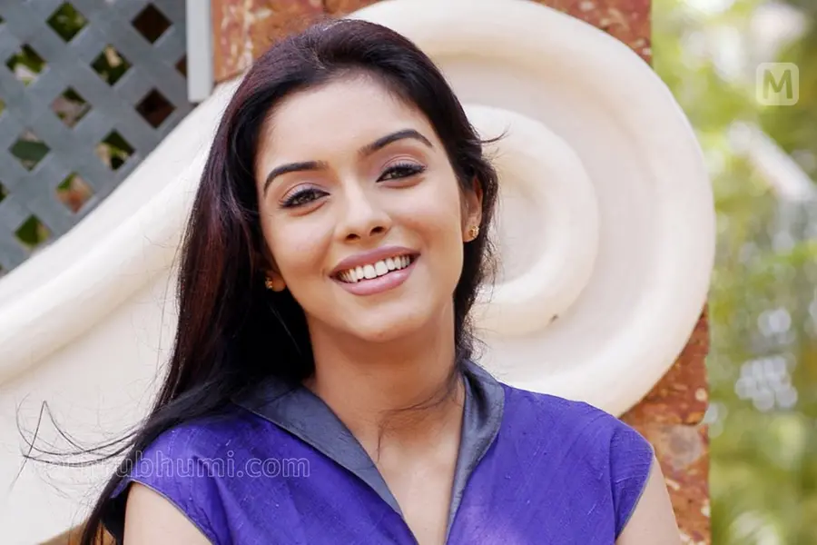 'ഞങ്ങളുടെ അവധിയാഘോഷത്തിന്റെ 5 മിനിറ്റ് നശിപ്പിച്ചു'; വേർപിരിയൽ വാർത്തകൾ തള്ളി അസിൻ