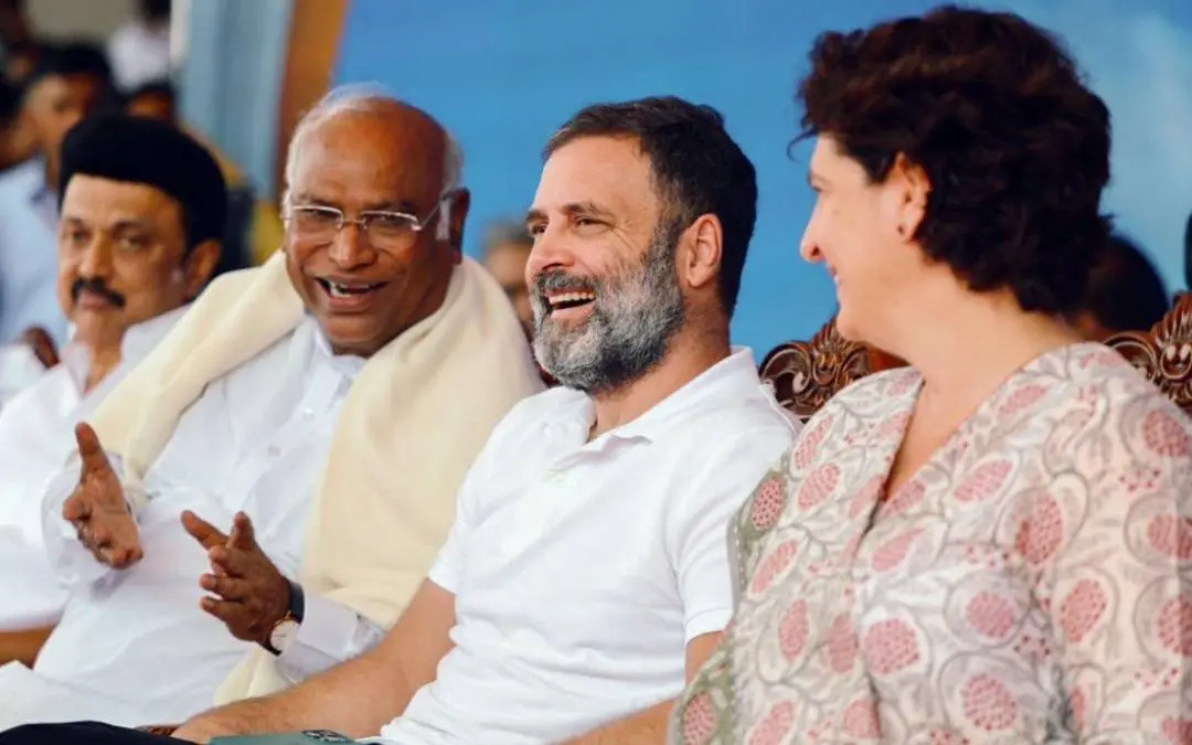 മല്ലികാര്ജുന് ഖാര്ഗെ, രാഹുല്ഗാന്ധി, പ്രിയങ്കാഗാന്ധി | Photo: ANI