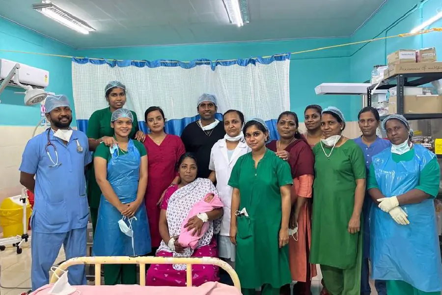 16 വര്ഷങ്ങള്ക്കുശേഷം പിറന്ന കുഞ്ഞ്, മരുന്നിനൊപ്പം ആത്മവിശ്വാസവും നല്കി ദൈവദൂതനെപ്പോലെ ഈ ഡോക്ടര്