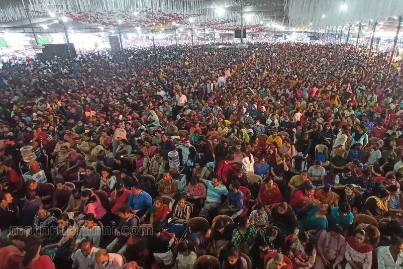 ജനസാഗരമായി അതിരാണിപ്പാടം; കലോത്സവ വേദിയില്‍ ഇന്റര്‍നെറ്റ് സേവനങ്ങള്‍ നിലച്ചു