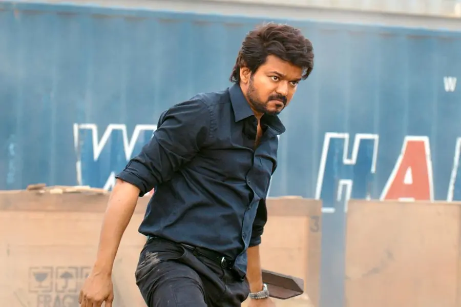 തമാശ, കുടുംബം, മേമ്പൊടിയായി ആക്ഷൻ; സൂപ്പർഹിറ്റിലേക്ക് കുതിച്ച് വാരിസ്