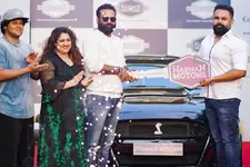എന്റെ പുതിയ വാലന്റൈന്‍; ഫോര്‍ഡ് മസ്താങ് ജി.ടി. സ്വന്തമാക്കി നടന്‍ ടിനി ടോം