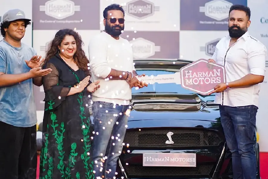 എന്റെ പുതിയ വാലന്റൈന്; ഫോര്ഡ് മസ്താങ് ജി.ടി. സ്വന്തമാക്കി നടന് ടിനി ടോം
