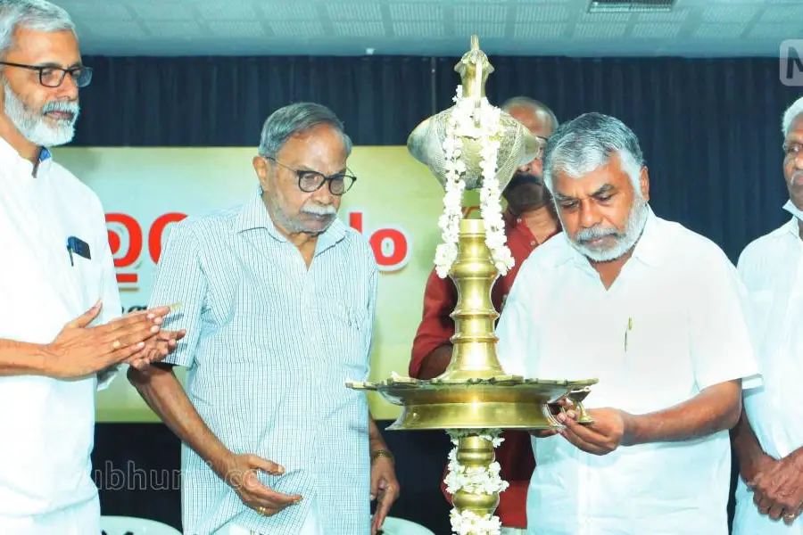 രാമായണം രാഷ്ട്രീയസൃഷ്ടിയല്ല, സാഹിത്യസൃഷ്ടി - പെരുമാള് മുരുകന്