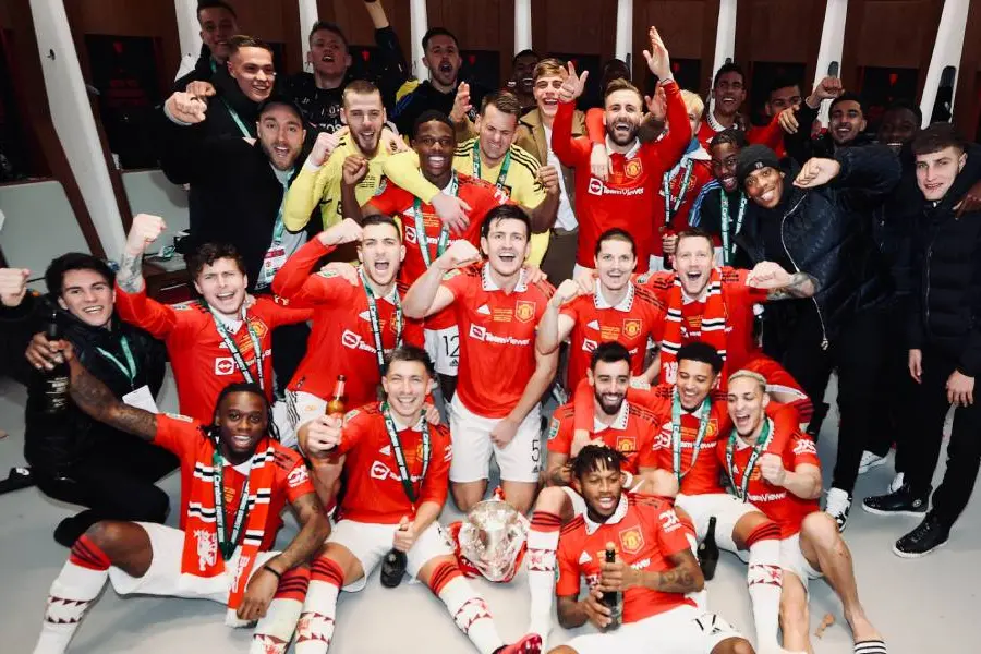 കാരബാവോ കപ്പ് വിജയം; ആരവങ്ങളിലേക്ക് മടങ്ങിയെത്തിയ യുണൈറ്റഡ്