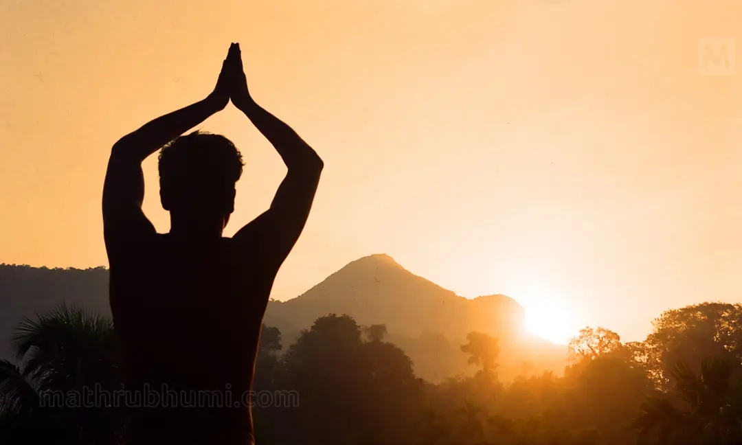 മൂകാമ്പിക സന്നിധിയില് നിന്നുള്ള കുടജാദ്രി കാഴ്ച