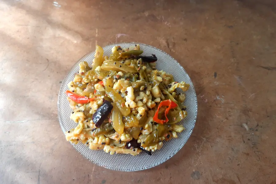 ഊണ് കുശാലാക്കാന്‍ പാവയ്ക്ക തളാസിനി