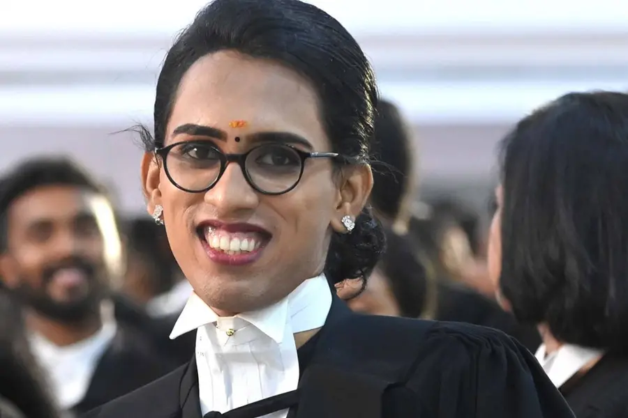 കേരളത്തിലെ ആദ്യ ട്രാൻസ്ജെൻഡർ അഭിഭാഷകയായി പത്മലക്ഷ്മി; കൂടുതൽപേർക്ക് പ്രചോദനമാകട്ടെയെന്ന് പി. രാജീവ്