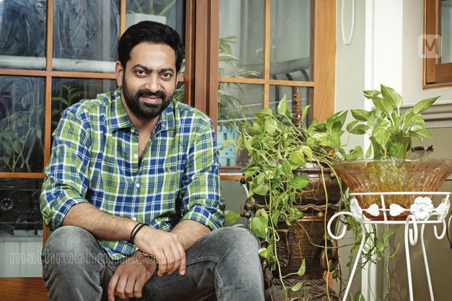 കടം മേടിച്ച് മുങ്ങിയെന്നാണ് പലരും പറഞ്ഞുനടക്കുന്നതെന്ന് സൈജു കുറുപ്പ്;പ്രൊമോഷനാണോയെന്ന് ആരാധകര്
