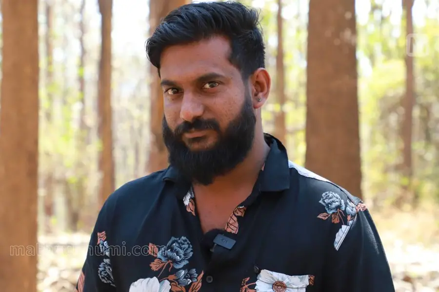 കൈവിട്ടെന്ന് കരുതിയ ജീവന് തിരിച്ചുകിട്ടി; അപരിചിതയ്ക്ക് വൃക്കദാനം ചെയ്ത് DYFI മേഖലാ സെക്രട്ടറി