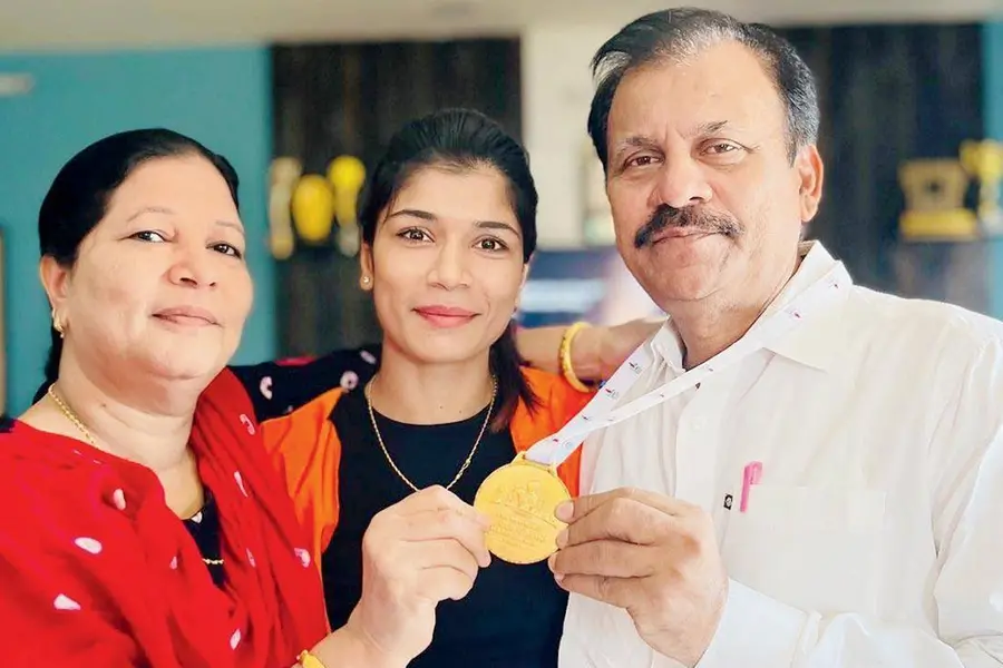 'ബെന്സൊക്കെ പിന്നെ വാങ്ങാം, സമ്മാനത്തുക ഉപയോഗിച്ച് മാതാപിതാക്കളെ ഉംറക്ക് അയക്കണം'