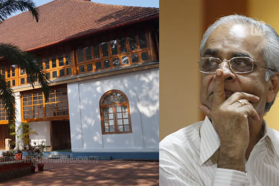 'രാഷ്ട്രീയാകാശത്ത് കാറും കോളും നിറഞ്ഞുമാഞ്ഞ് സൂര്യപ്രകാശം തെളിയുന്നത് എപ്പോഴാണെന്ന് പറയാനാകില്ല'