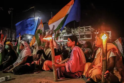 മണിപ്പുരില് സമാധാനം പുനഃസ്ഥാപിക്കണമെന്നാമെന്നാവശ്യപ്പെട്ട് തുടരുന്ന സമരം | Photo : AFP