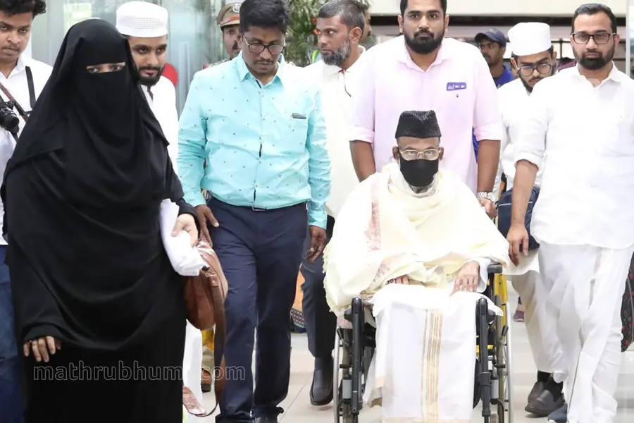 അബ്ദുള് നാസര് മഅദനി കേരളത്തില്; റോഡുമാര്ഗം അന്വാര്ശ്ശേരിയിലക്ക്
