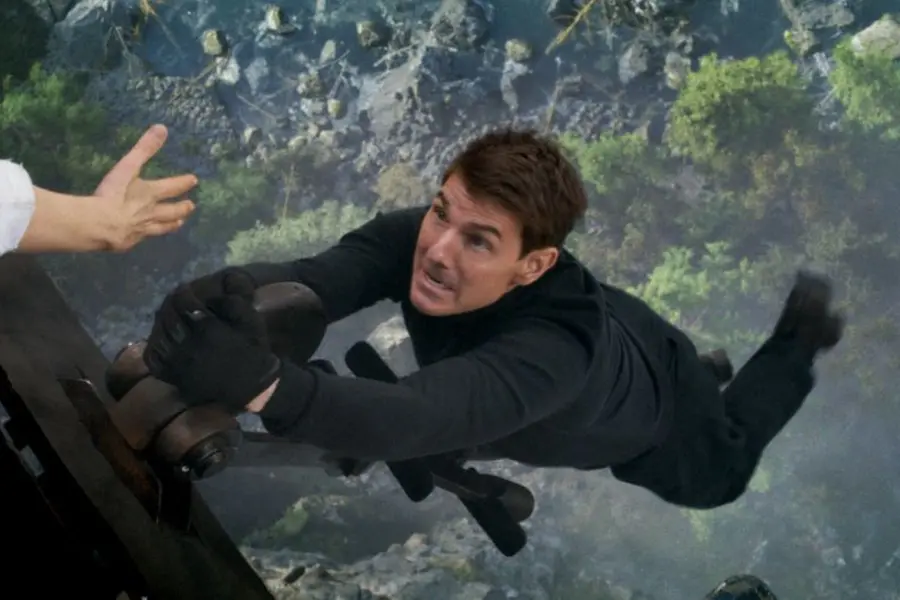 ആരാധകർക്ക് ഈതൻ ഹണ്ടിന്റെ ആക്ഷൻ ട്രീറ്റ് | Mission: Impossible – Dead Reckoning Part One Review
