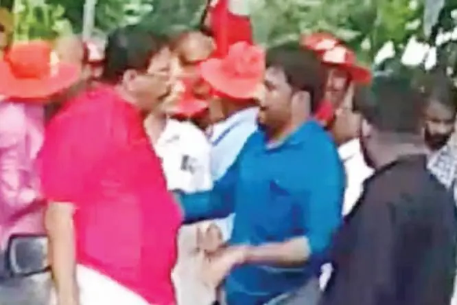 തളിപ്പറമ്പിൽ സി.പി.ഐ. കാൽനടജാഥ സി.പി.എം. തടഞ്ഞു