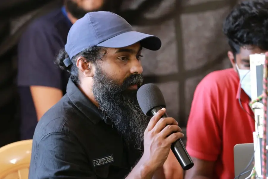 കലയുടെ പിന്നാമ്പുറങ്ങളിൽ ആത്മാവർപ്പിച്ച കുമരനെല്ലൂരുകാരൻ, ജോഷ് ‘കിർക്കനി’ലൂടെ സംവിധായകനായി