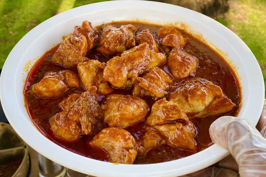 ഈസിയായി ഉണ്ടാക്കാം മദ്രാസ് ചിക്കന്‍കറി