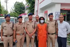 പാമ്പിനെക്കൊണ്ട് കടിപ്പിച്ച് വ്യവസായിയെ കൊന്നു; പെണ്‍സുഹൃത്ത് പദ്ധതിയിട്ടത് ടി.വി പരമ്പര കണ്ട്