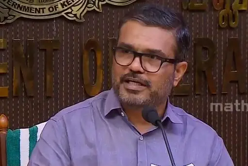 സേവനം നിഷേധിച്ചാല് നടപടി; തദ്ദേശ സ്ഥാപനങ്ങള്ക്കെതിരായ പരാതി 10 ദിവസത്തിനകം തീര്പ്പാക്കും-മന്ത്രി