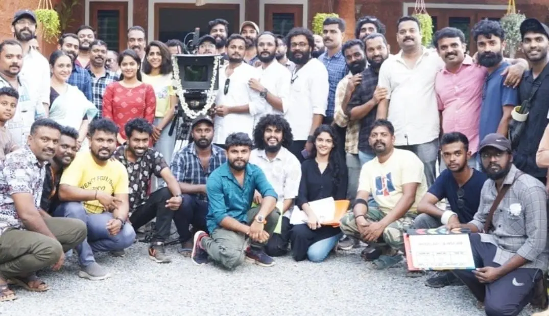 'അൻപോട് കൺമണി' സിനിമയുടെ താരങ്ങളും അണിയറ പ്രവർത്തകരും