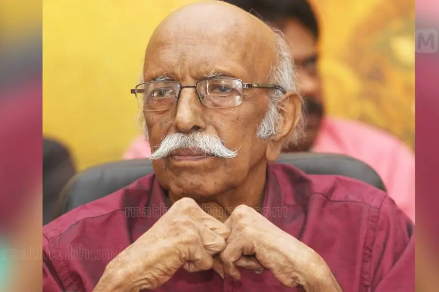 നാം സ്വപ്നം കാണുന്നത് അഗ്നിപര്വതത്തിന്റെ മുകളിലിരുന്ന് - വൈശാഖന്