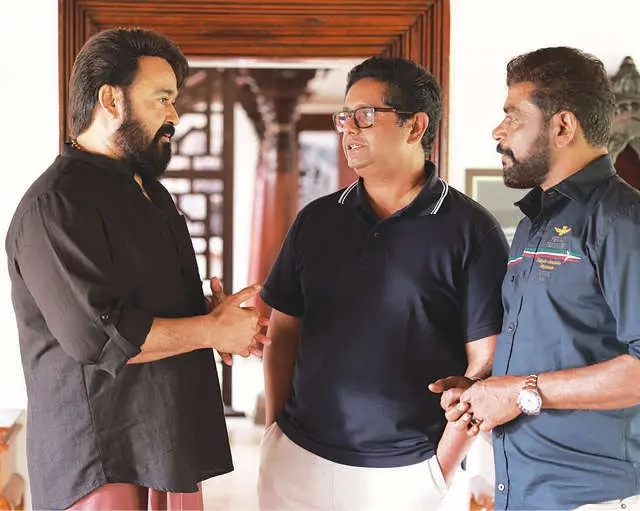 'നേരി'ന്റെ ലൊക്കേഷനിൽ മോഹൻലാൽ, ജീത്തു ജോസഫ്, ആന്റണി പെരുമ്പാവൂർ എന്നിവർ