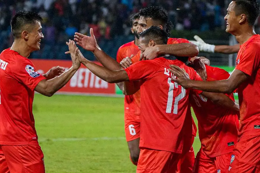 ആവേശം വാനോളം! കുവൈത്തിനെ തകര്ത്ത് സാഫ് കപ്പ് കിരീടത്തില് മുത്തമിട്ട് ഇന്ത്യ