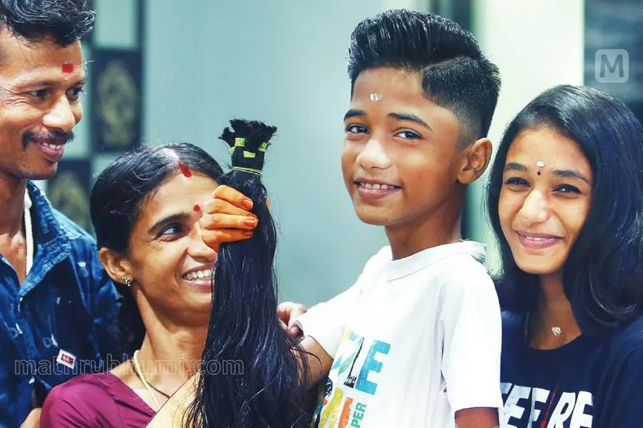 മുടി അർബുദബാധിതർക്ക് നൽകി മസ്കുലാർ ഡിസ്ട്രോഫി രോഗബാധിതനായ പതിമൂന്നുകാരൻ