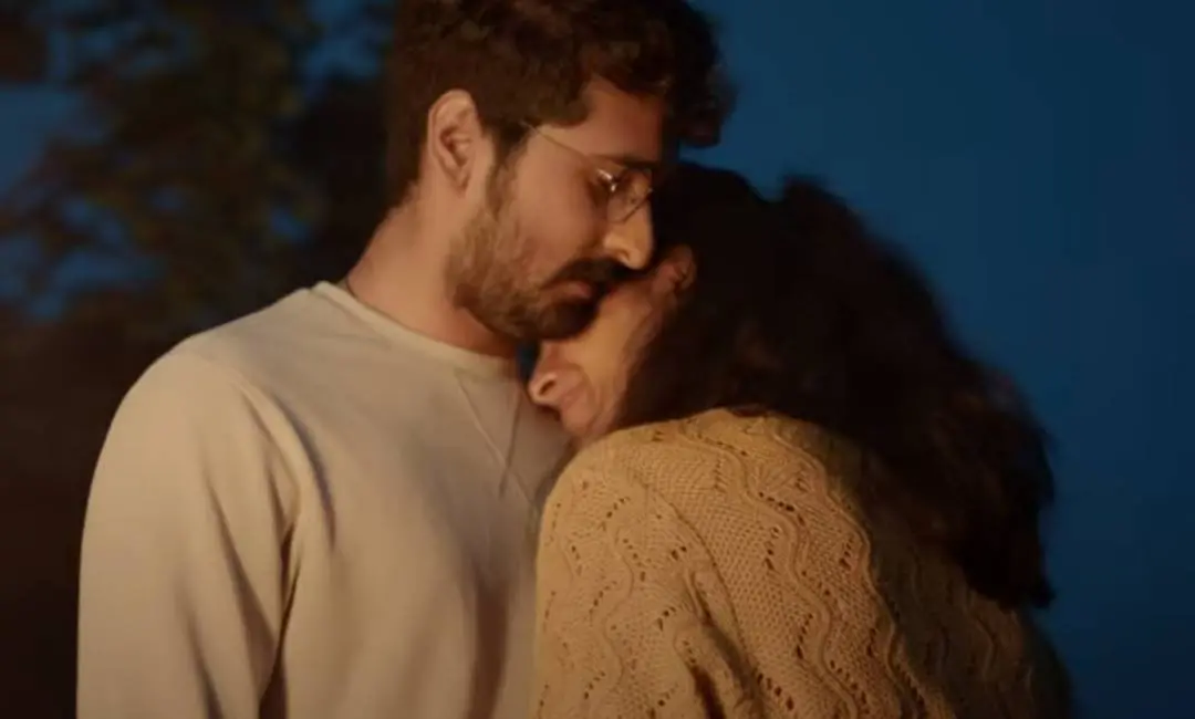 'വേല'യിലെ ഗാനരംഗത്തില് നിന്നും