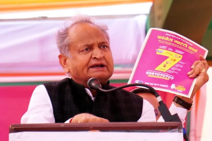 ജാതി സെന്സസ്, സര്ക്കാര് ജോലി; വന് വാഗ്ദാനങ്ങളുമായി രാജസ്ഥാനില് കോണ്ഗ്രസ് പ്രകടനപത്രിക