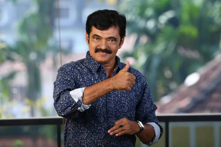 പറക്കുംതളികയിലെ കല്യാണച്ചെക്കൻ, സോമനായി മാറിയ ശശി; ഹനീഫിന്റെ വലിയ കഥാപാത്രങ്ങൾ