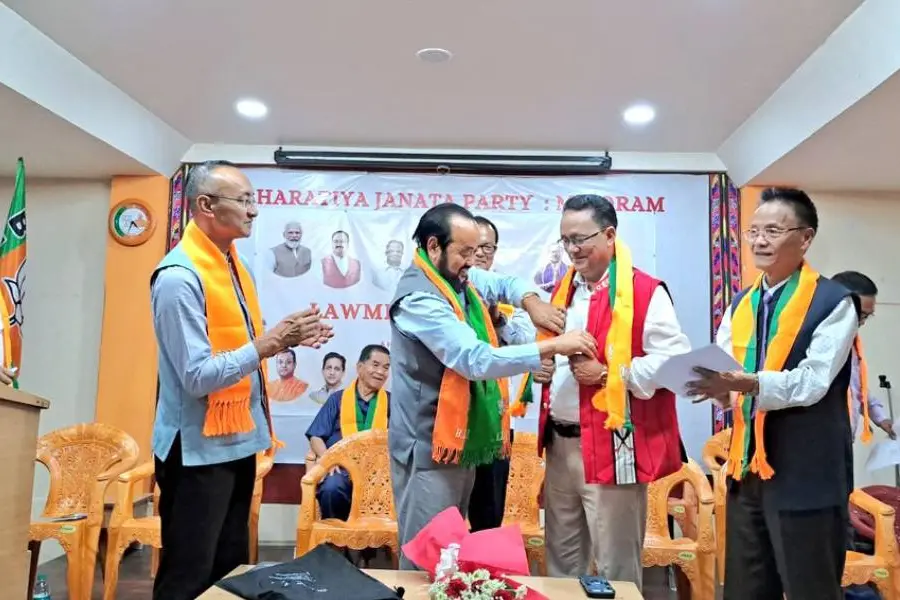 സീറ്റുനല്കിയില്ല; തിരഞ്ഞെടുപ്പ് അടുത്തിരിക്കേ മിസോറം നിയമസഭാ സ്പീക്കര് ബി.ജെ.പി.യില് ചേര്ന്നു