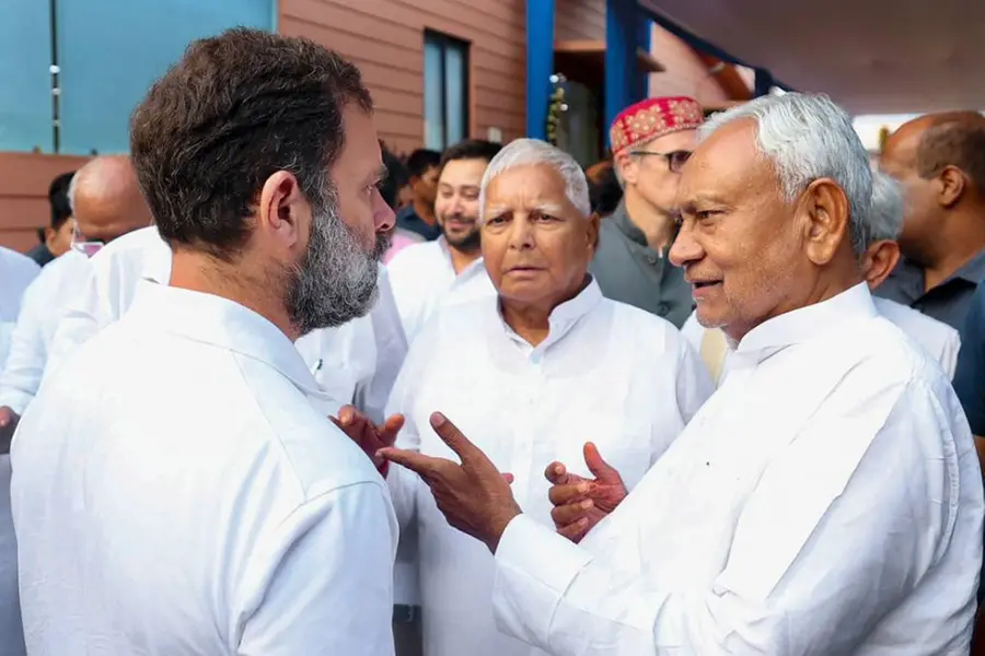 INDIA-യിൽ നിതീഷിന്റെ സമാന്തര നീക്കം; കോൺഗ്രസിനെ ഒഴിവാക്കിയുള്ള സഖ്യത്തിനും ജെ.ഡി.യു. മടിക്കില്ല