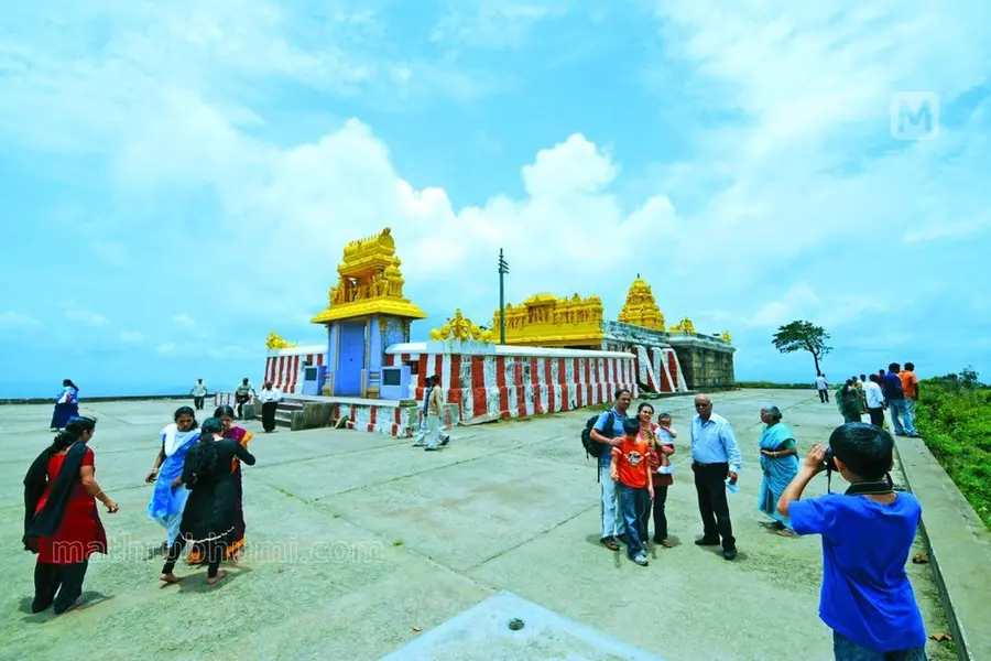 എന്നും കാട്ടാനയെത്തുന്ന ക്ഷേത്രമുറ്റം; കാക്കകള് ഇല്ലാത്ത മലയോരം| പോവാം ഗോപാല്സ്വാമി ബെട്ടയിലേക്ക്