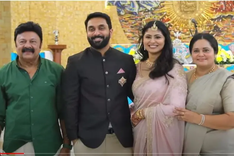 മകളുടെ വിവാഹം ആഘോഷമാക്കി ലാലു അലക്‌സ്