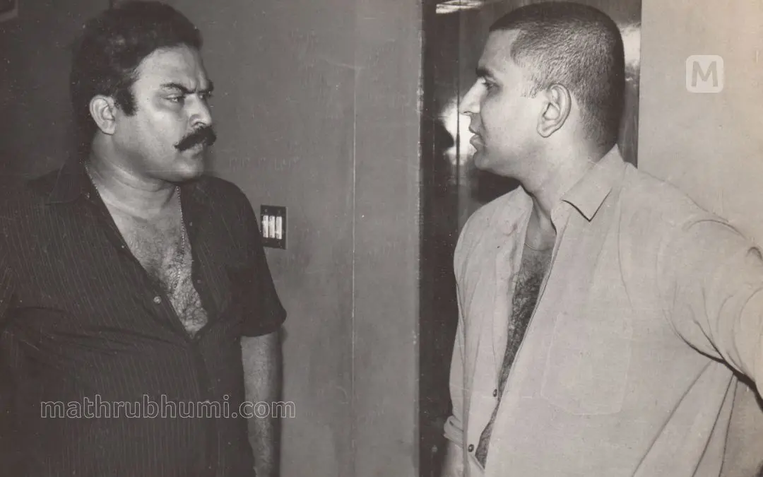 കുണ്ടറ ജോണി ക്യാപ്റ്റൻ രാജുവിനൊപ്പം | ഫോട്ടോ: മാതൃഭൂമി ആർക്കെെവ്സ്